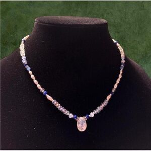 Elegant beaded necklace 💗